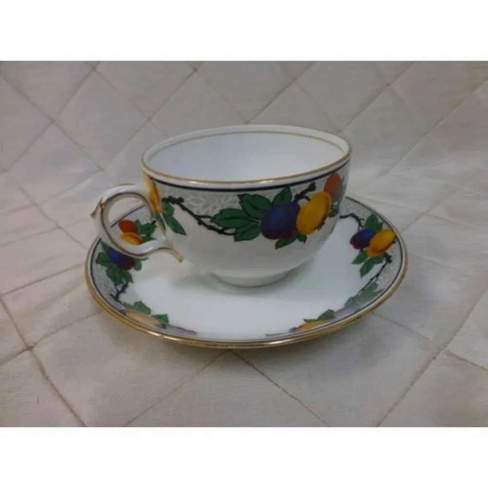 Ye Olde English Grosvenor Teacup and Saucer